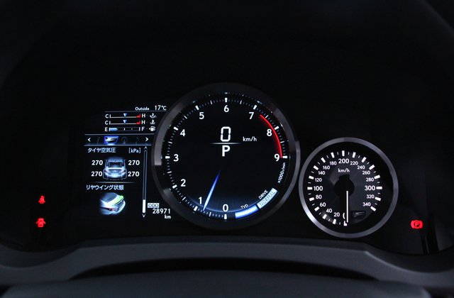 レクサスRCFベースグレード