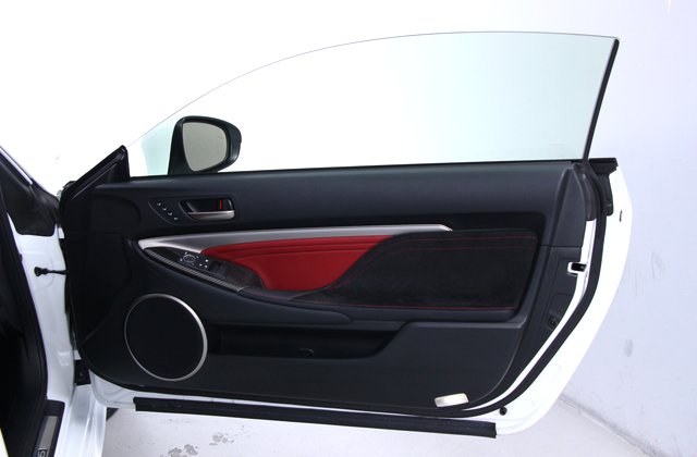 レクサスRCFベースグレード