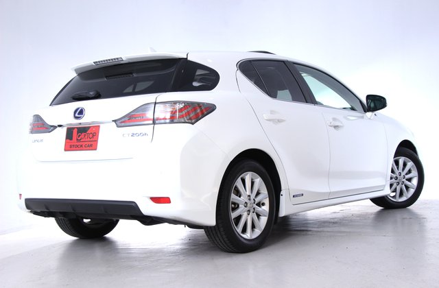 レクサスCTCT200h バージョンL