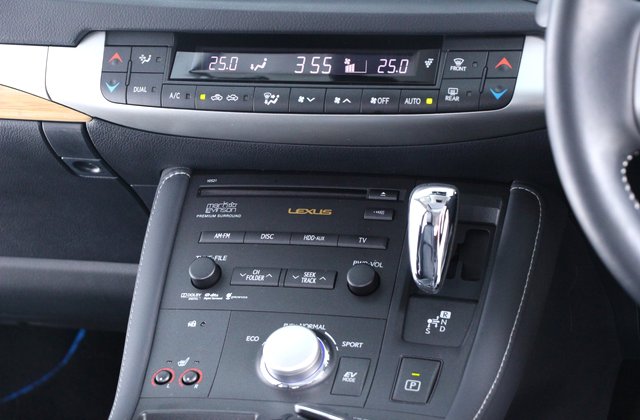 レクサスCTCT200h バージョンL