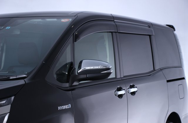 トヨタヴォクシーハイブリッド ZS 煌II