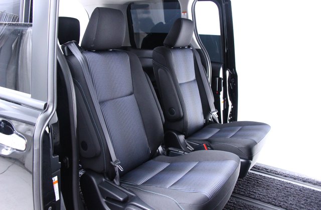 トヨタヴォクシーハイブリッド ZS 煌II