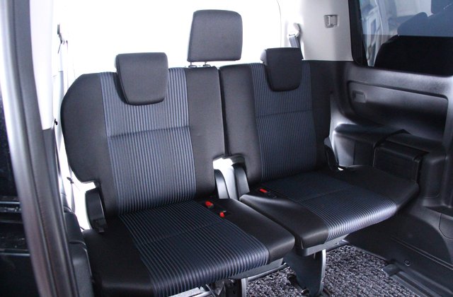 トヨタヴォクシーハイブリッド ZS 煌II