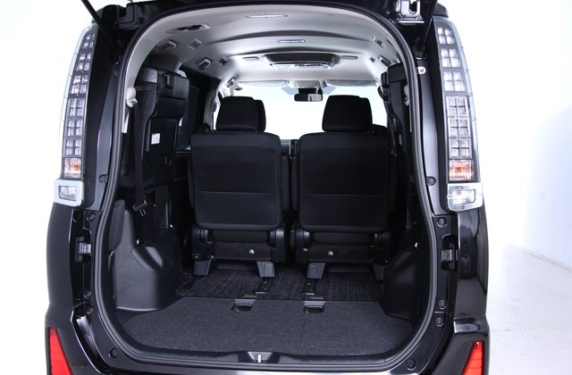 トヨタヴォクシーハイブリッド ZS 煌II