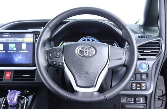 トヨタヴォクシーハイブリッド ZS 煌II