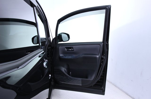 トヨタヴォクシーハイブリッド ZS 煌II