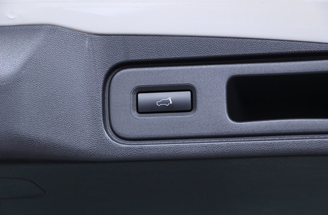 マツダMPV23T
