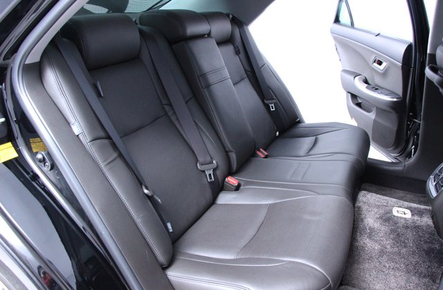 トヨタクラウンハイブリッドハイブリッド Gパッケージ