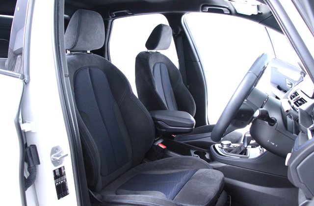 BMW2シリーズ218d アクティブツアラーMスポーツ