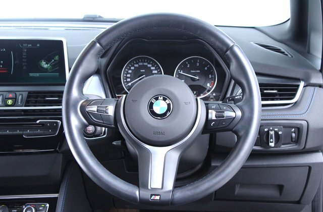 BMW2シリーズ218d アクティブツアラーMスポーツ