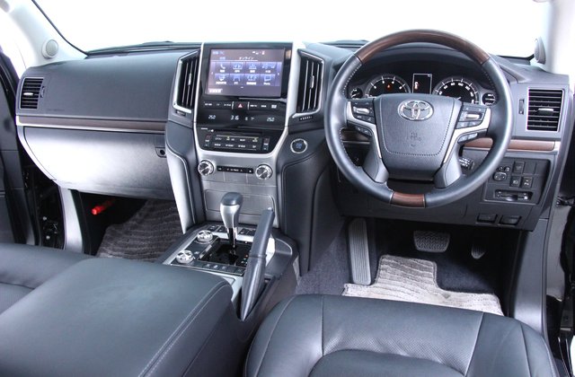 トヨタランドクルーザーAX Gセレクション