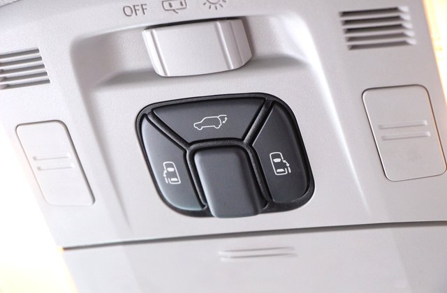 トヨタヴェルファイア2.4Z ゴールデンアイズ