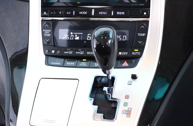 トヨタヴェルファイア2.4Z ゴールデンアイズ