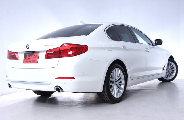 BMW5シリーズ523d ラグジュアリー