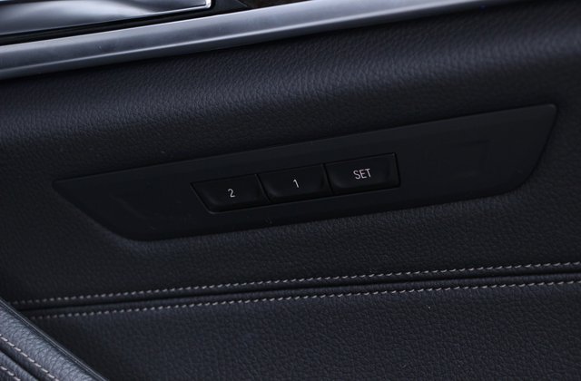 BMW5シリーズ523d ラグジュアリー