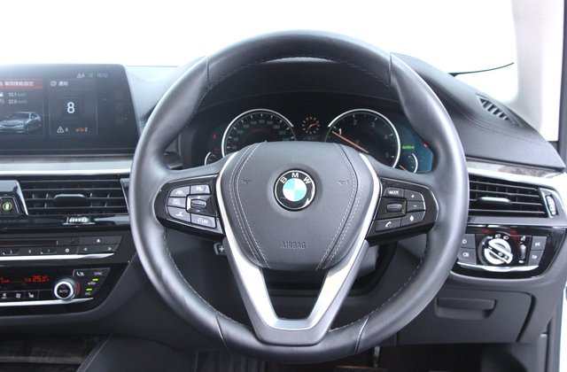 BMW5シリーズ523d ラグジュアリー