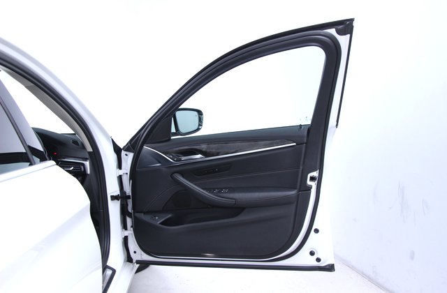 BMW5シリーズ523d ラグジュアリー