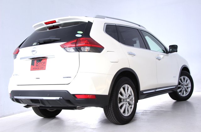 ニッサンエクストレイル20X HYBRID 4WD