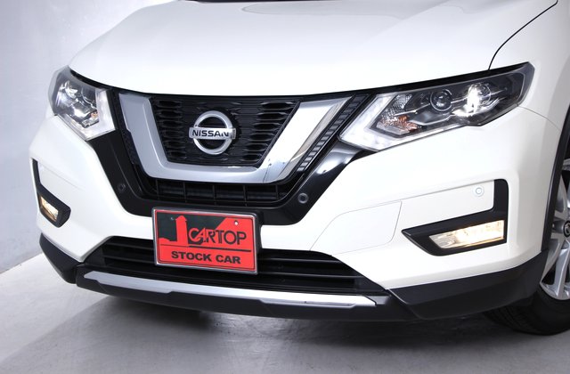 ニッサンエクストレイル20X HYBRID 4WD