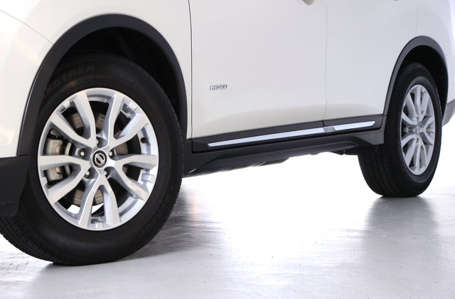 ニッサンエクストレイル20X HYBRID 4WD