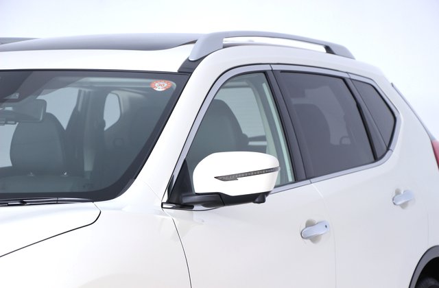 ニッサンエクストレイル20X HYBRID 4WD