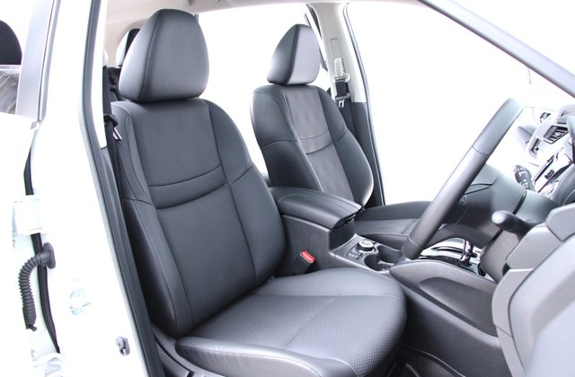 ニッサンエクストレイル20X HYBRID 4WD