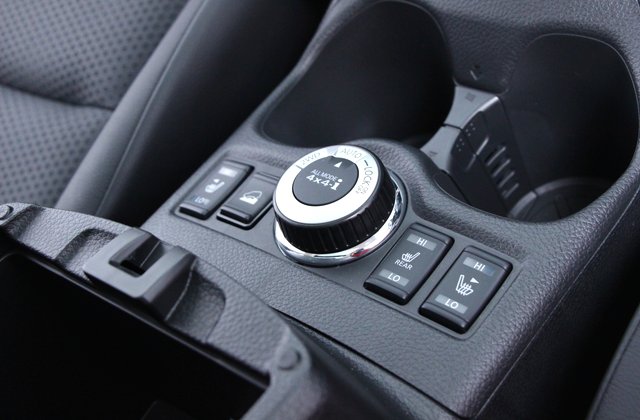 ニッサンエクストレイル20X HYBRID 4WD