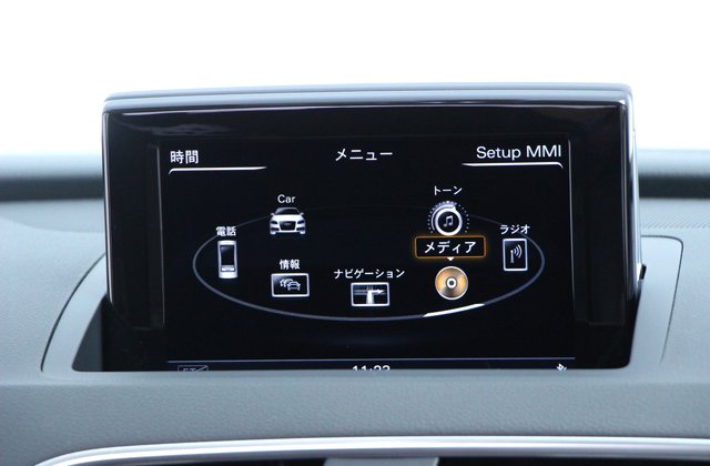 アウディQ31.4 TFSIスポーツ