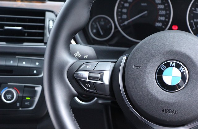 BMW3シリーズ320i Mスポーツ