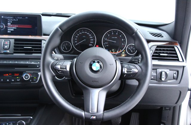 BMW3シリーズ320i Mスポーツ