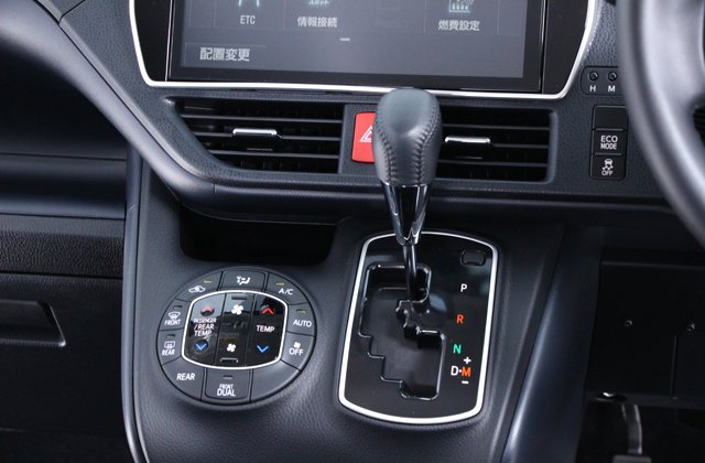 トヨタノアSi 車いす仕様車スロープタイプ タイプ1 車いす1脚仕様
