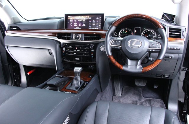 レクサスLXLX570
