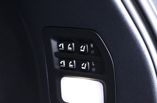 レクサスLXLX570