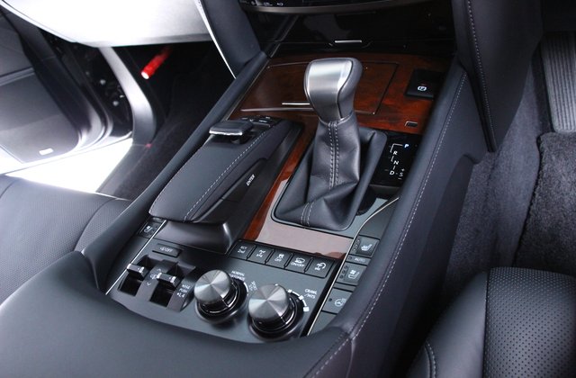 レクサスLXLX570