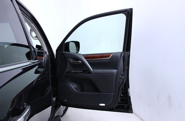 レクサスLXLX570