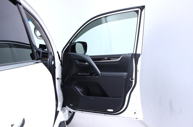レクサスLXLX570