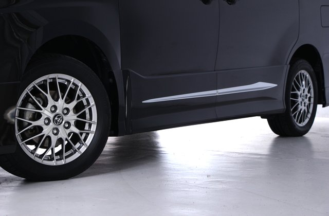 トヨタヴォクシーハイブリッド ZS 煌II