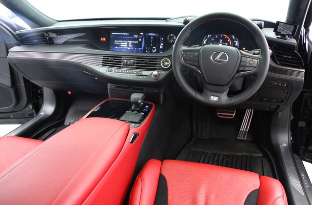 レクサスLS500 Fスポーツ AWD