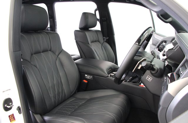 レクサスLXLX570 特別仕様車ブラックシークエンス