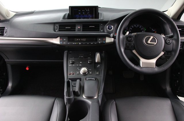 レクサスCT200h バージョンC