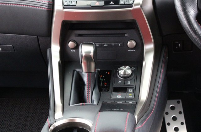レクサスNX300 Fスポーツ