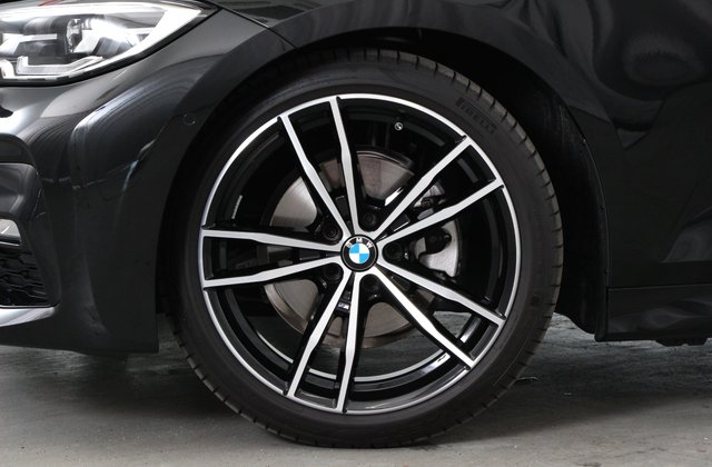 BMW3シリーズ320i Mスポーツ