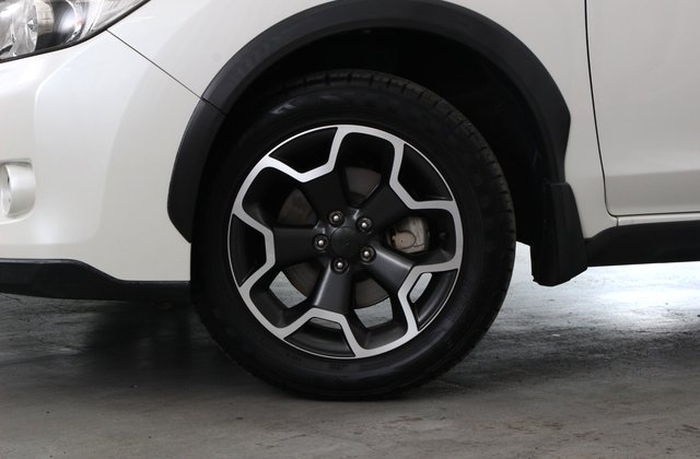 スバルインプレッサXV2.0i-L