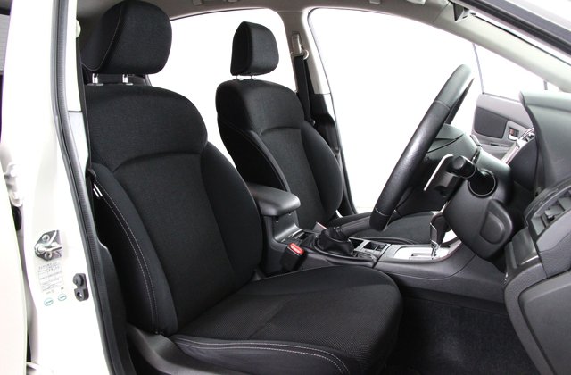 スバルインプレッサXV2.0i-L