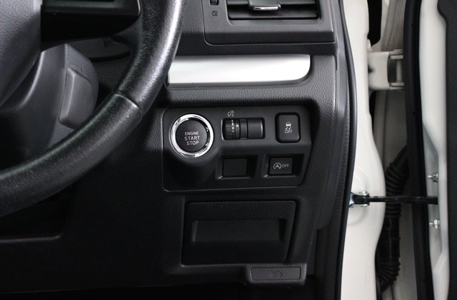 スバルインプレッサXV2.0i-L