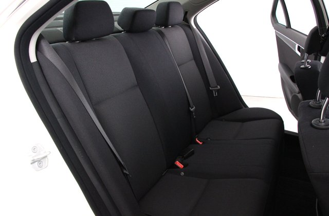 メルセデスベンツCクラスC200 CGIブルーエフィシェンシー