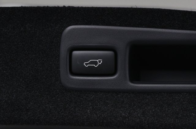 トヨタハリアープログレス メタル アンド レザーパッケージ