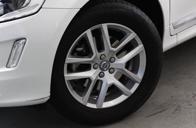 ボルボXC60D4 クラシック