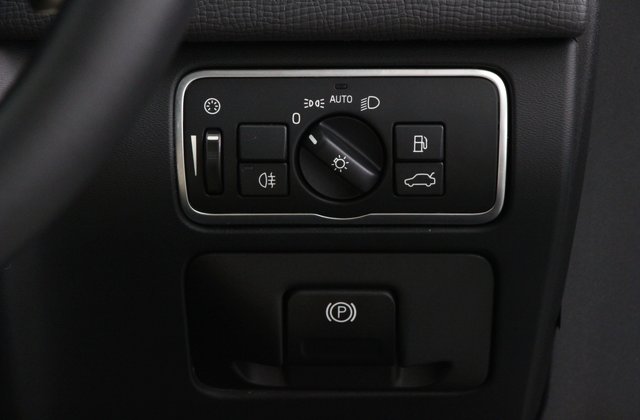ボルボXC60D4 クラシック