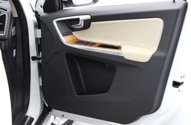 ボルボXC60D4 クラシック